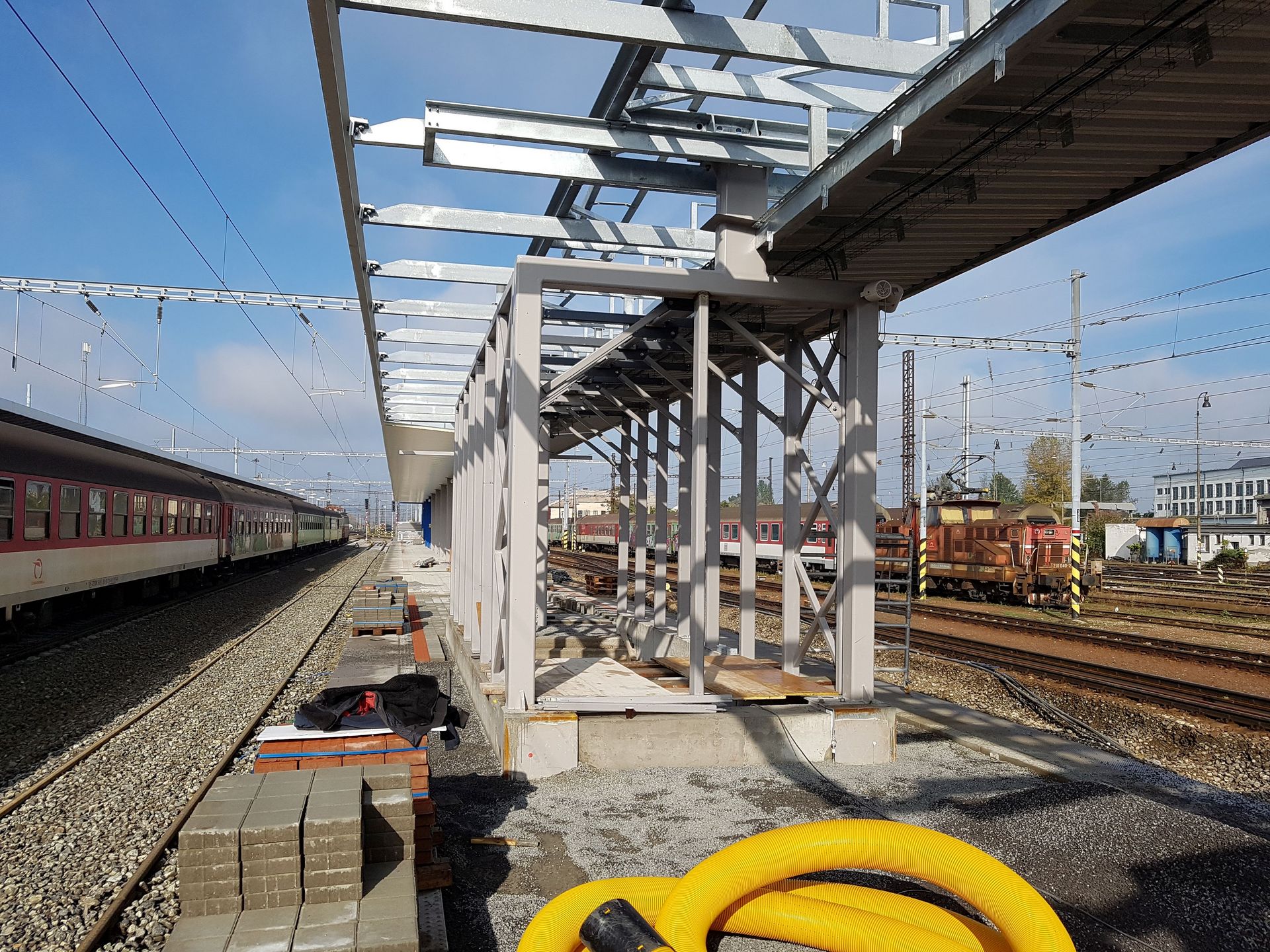 Vlakové nástupište